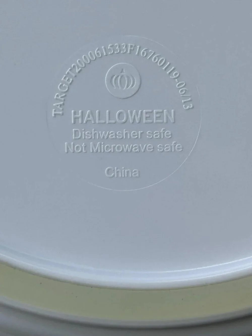 Target Neon Divided Halloween Plates Lot of 4 8.25
